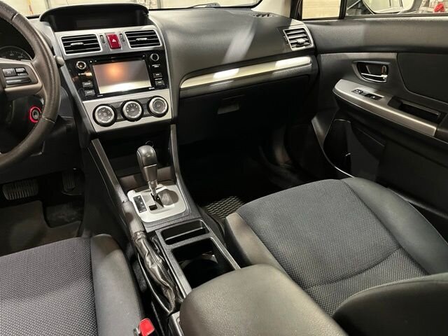 
 2015 Subaru Impreza 2.0i Premium full									