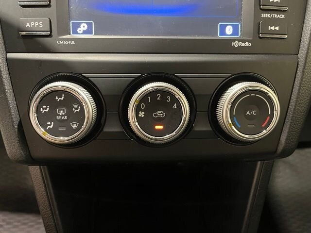 
 2015 Subaru Impreza 2.0i full									