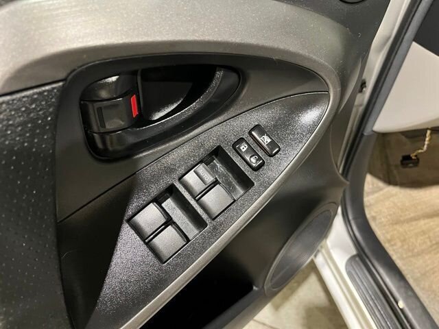 
 2012 Toyota RAV4 Limited full									
