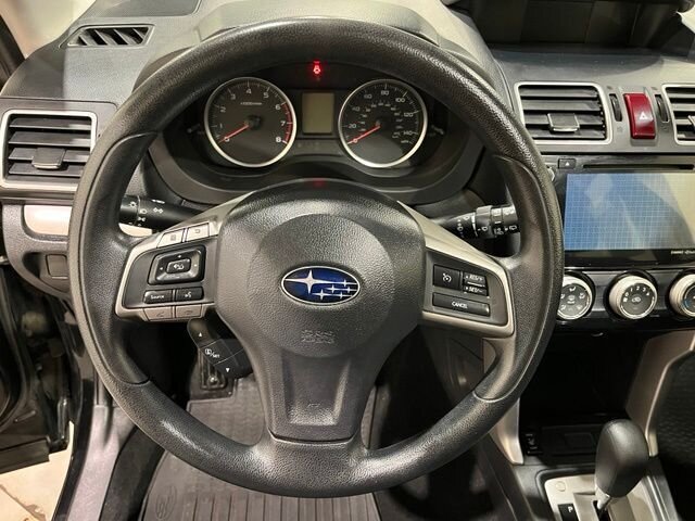 
 2016 Subaru Forester 2.5i Premium full									