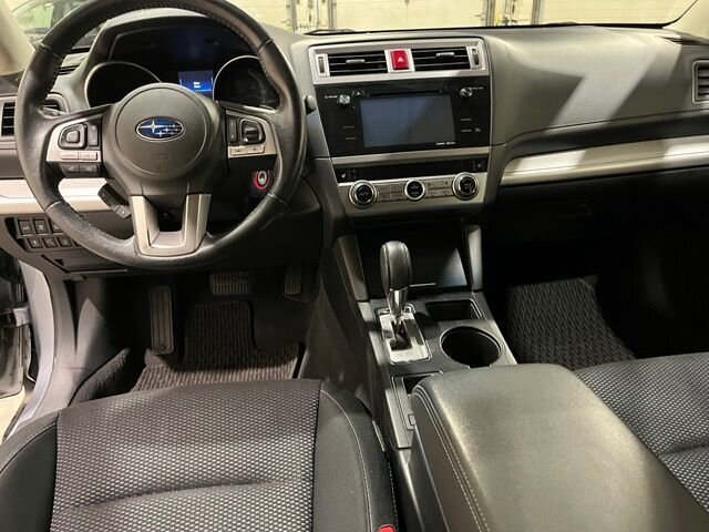 
 2017 Subaru Outback 2.5i Premium full									