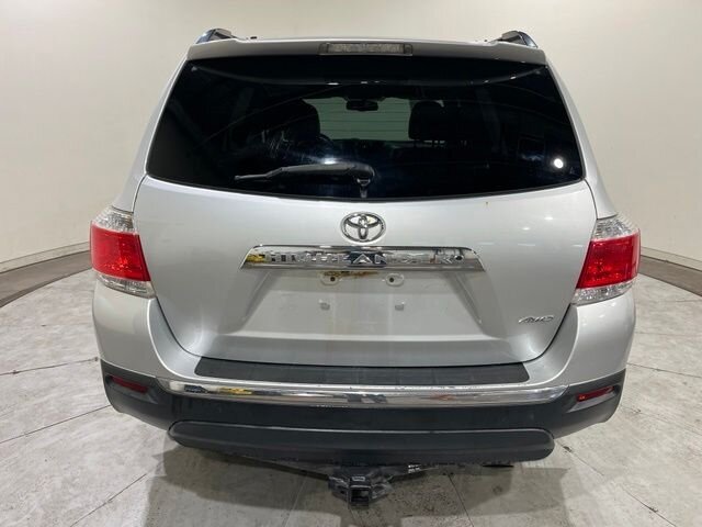 
 2013 Toyota Highlander SE full									