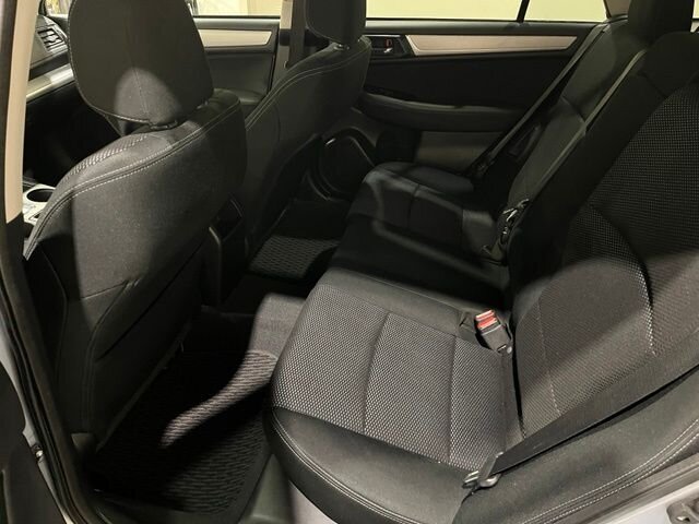
 2017 Subaru Outback 2.5i Premium full									