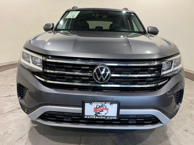 
 2021 Volkswagen Atlas 3.6L V6 SE w/Technology full									