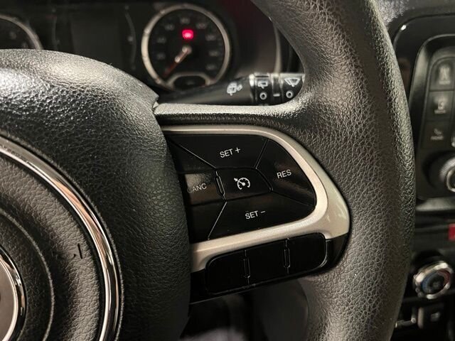 
 2015 Jeep Renegade Sport full									