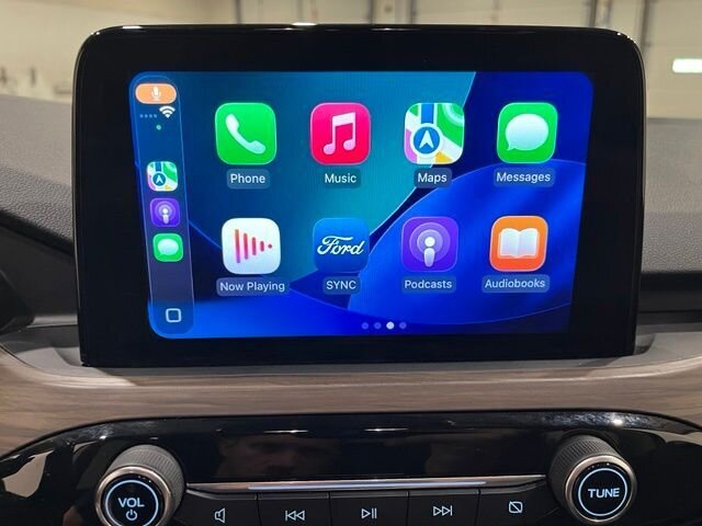 
 2020 Ford Escape Titanium full									
