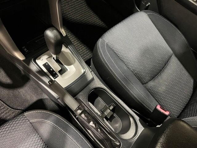 
 2016 Subaru Forester 2.5i Premium full									