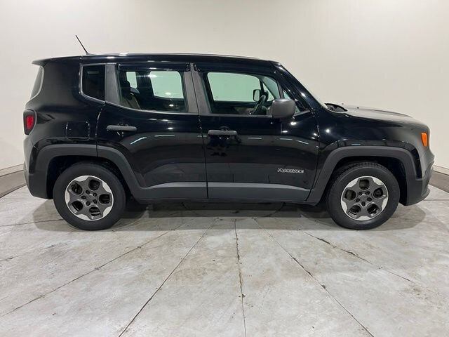 
 2015 Jeep Renegade Sport full									