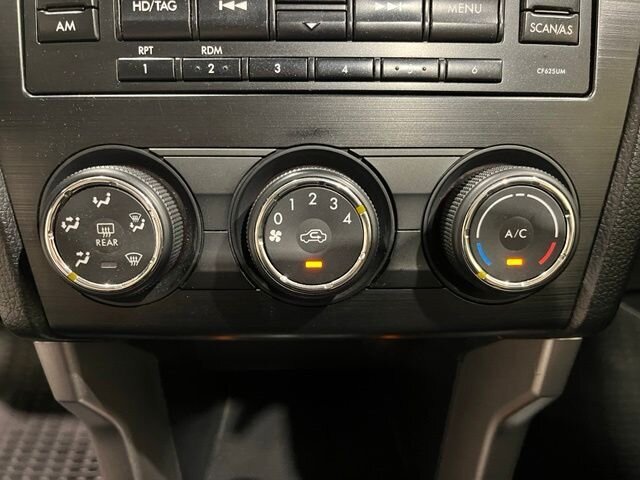 
 2015 Subaru Forester 2.5i Premium full									