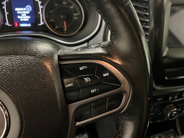 
 2019 Jeep Cherokee Latitude Plus full									