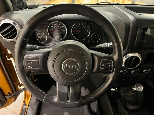
 2014 Jeep Wrangler Rubicon full									
