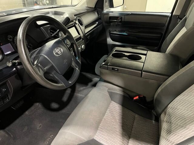 
 2015 Toyota Tundra SR full									