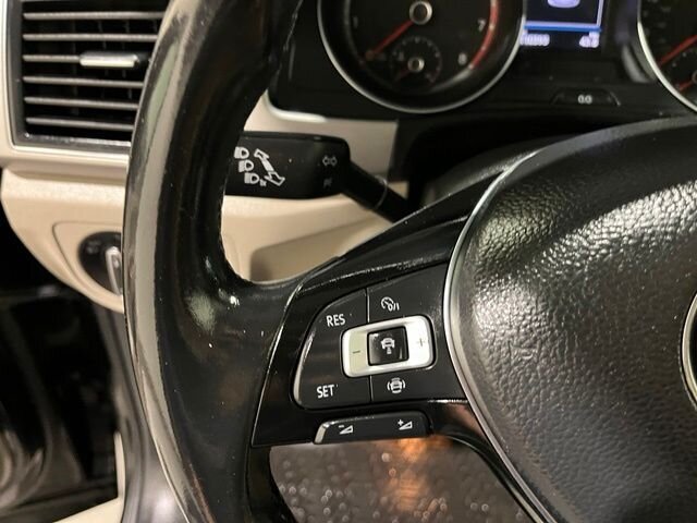 
 2019 Volkswagen Atlas 3.6L V6 SE w/Technology full									