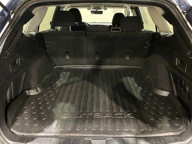 
 2020 Subaru Outback Premium full									