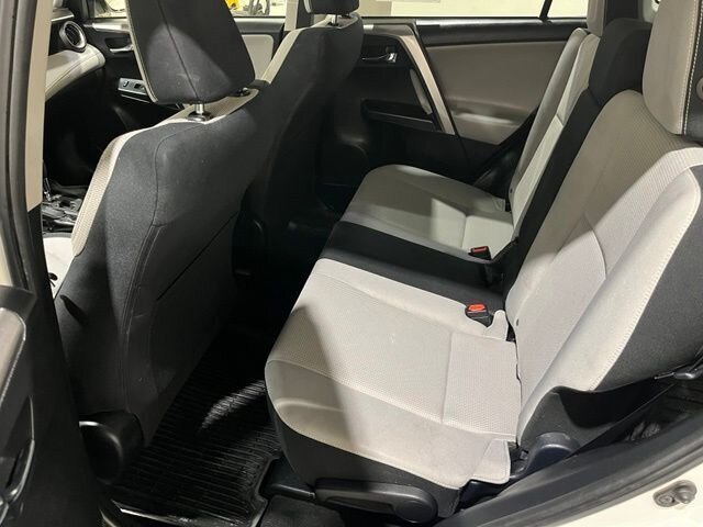
 2017 Toyota RAV4 XLE full									