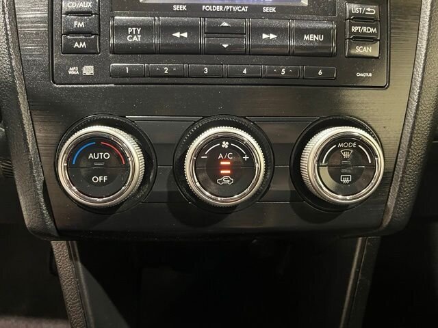 
 2014 Subaru XV Crosstrek 2.0i Hybrid full									