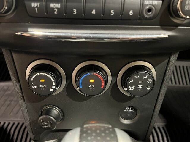 
 2015 Nissan Rogue Select S full									