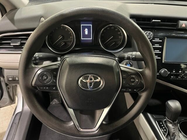 
 2019 Toyota Camry LE full									