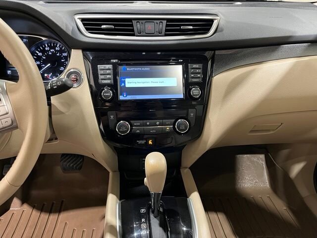 
 2015 Nissan Rogue SL full									