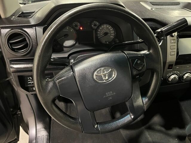 
 2015 Toyota Tundra SR full									