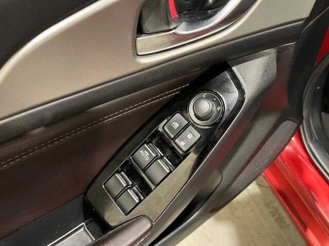 
 2018 Mazda Mazda3 Touring full									