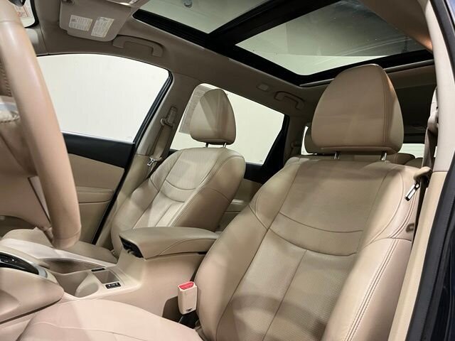 
 2015 Nissan Rogue SL full									