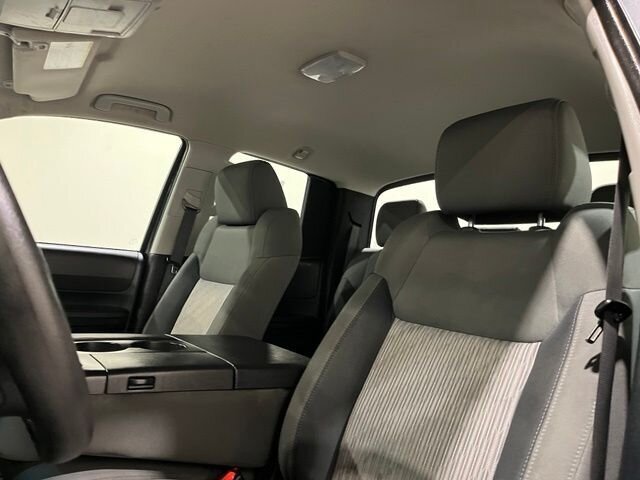 
 2015 Toyota Tundra SR full									