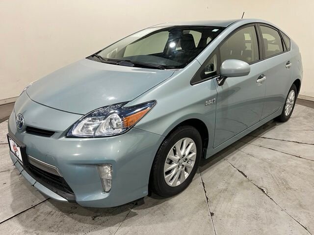 
 2015 Toyota Prius Plug-in Hybrid Advanced full									