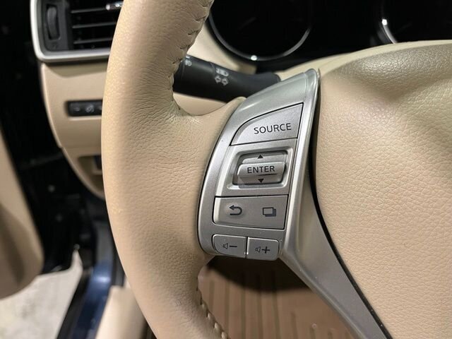 
 2015 Nissan Rogue SL full									