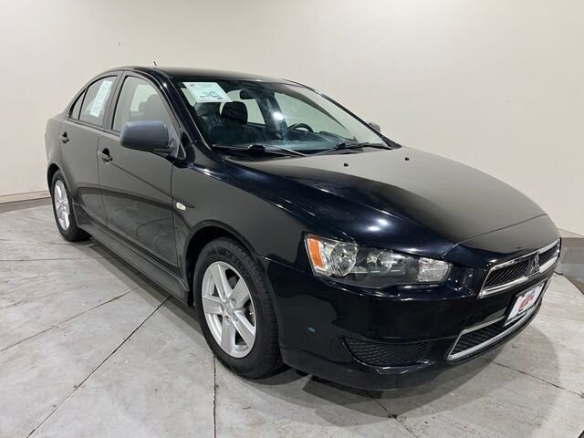 
 2014 Mitsubishi Lancer SE full									