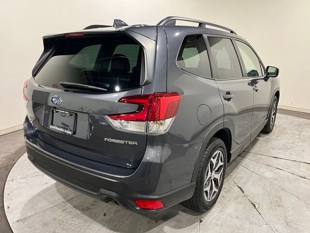 
 2021 Subaru Forester Premium full									