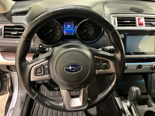 
 2016 Subaru Outback 2.5i Limited full									