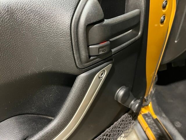 
 2014 Jeep Wrangler Rubicon full									