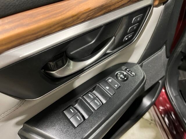 
 2018 Honda CR-V Touring full									