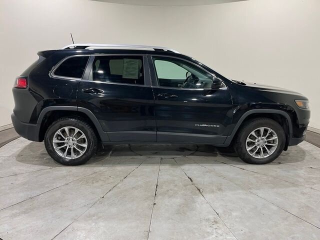 
 2019 Jeep Cherokee Latitude Plus full									