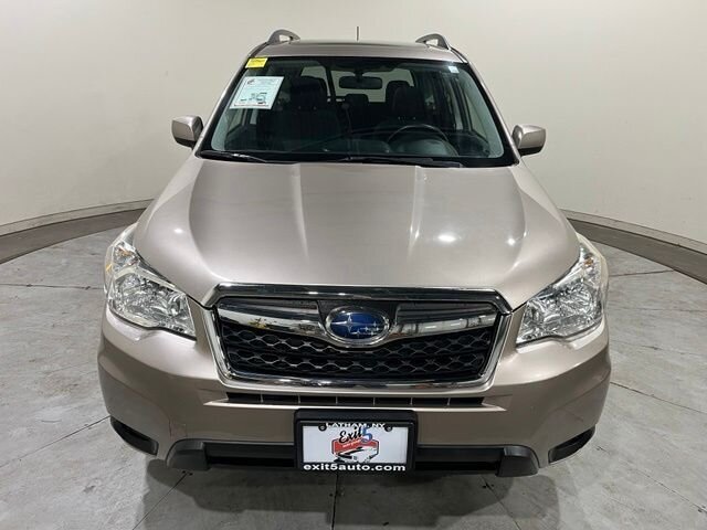 
 2015 Subaru Forester 2.5i Premium full									