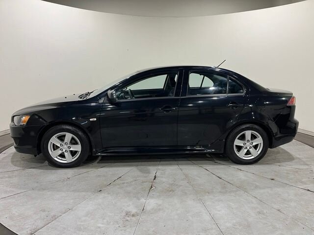 
 2014 Mitsubishi Lancer SE full									