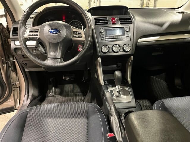 
 2015 Subaru Forester 2.5i Premium full									
