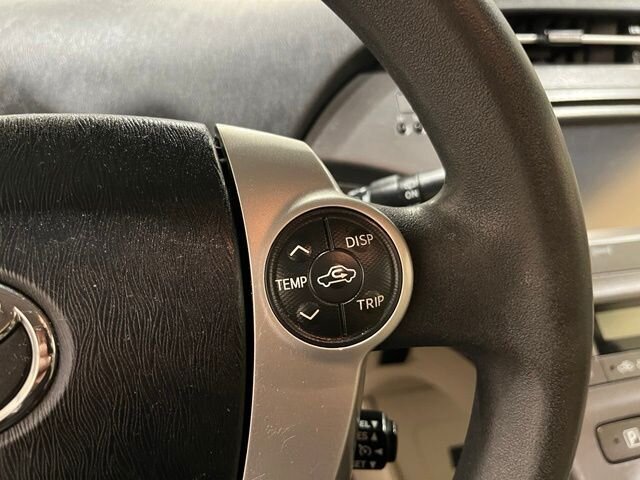 
 2013 Toyota Prius Three full									
