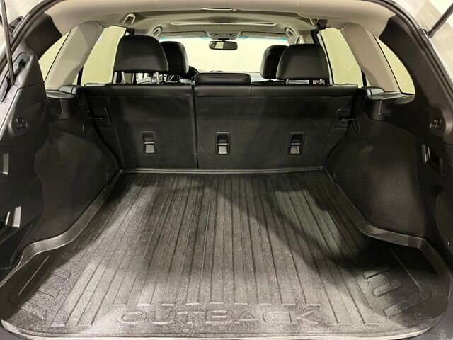 
 2015 Subaru Outback 2.5i Limited full									