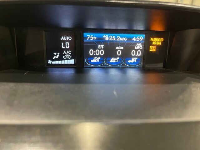 
 2014 Subaru XV Crosstrek 2.0i Hybrid full									