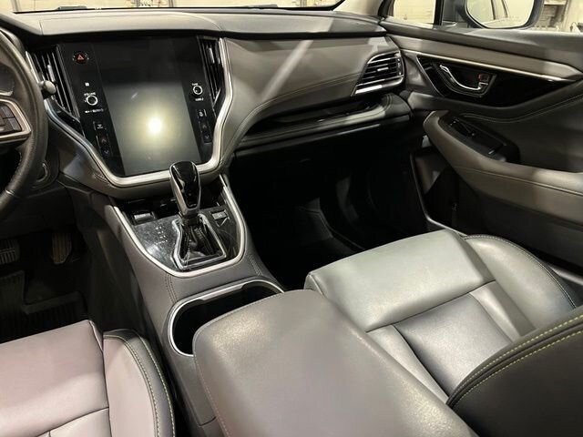 
 2020 Subaru Outback Onyx Edition XT full									