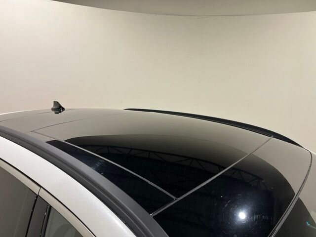 
 2020 Ford Escape Titanium full									