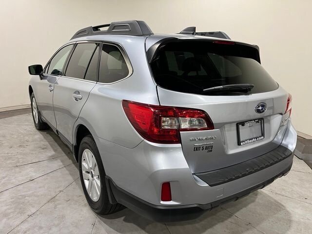 
 2017 Subaru Outback 2.5i Premium full									