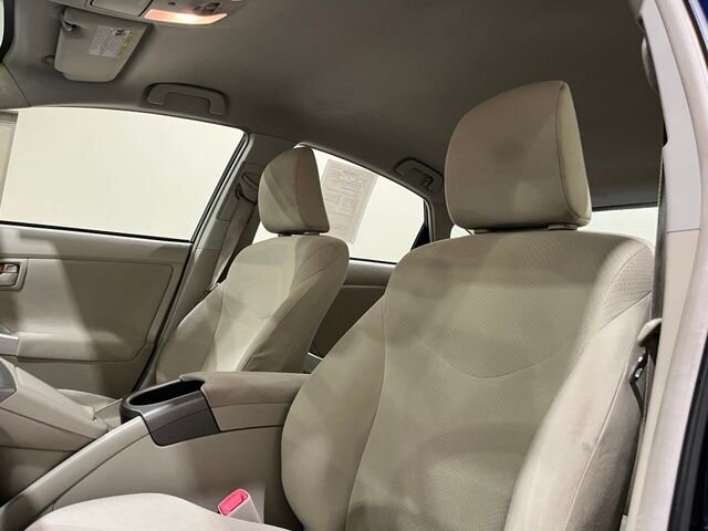 
 2013 Toyota Prius Three full									
