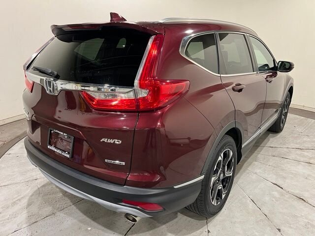 
 2018 Honda CR-V Touring full									