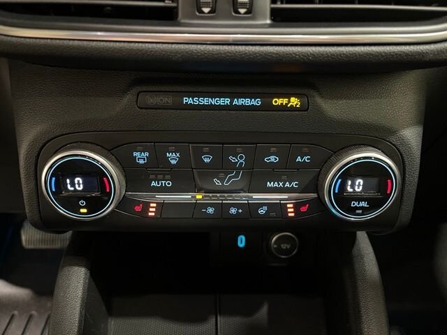 
 2020 Ford Escape Titanium full									