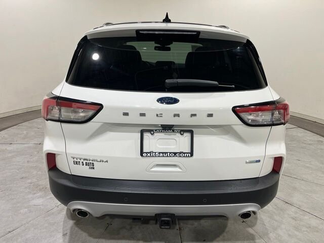 
 2020 Ford Escape Titanium full									