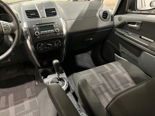 
 2012 Suzuki SX4 Crossover Premium full									