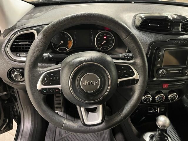 
 2015 Jeep Renegade Sport full									